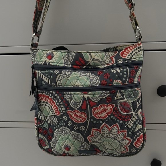 Vera Bradley Gray, Cream and Red Crossbody Bag w - Picture 1 of 7